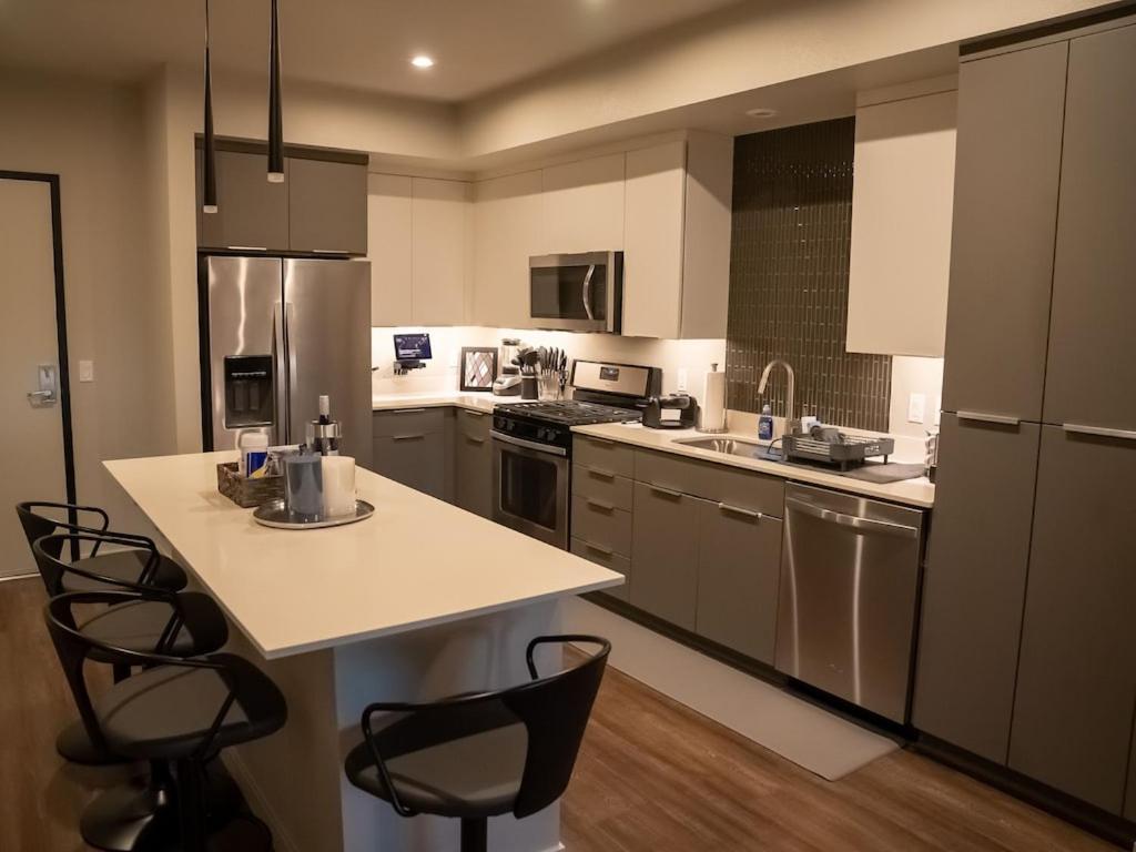 Smart & Luxurious ~ Mins To Disney ~ Queen Beds Anaheim Eksteriør bilde