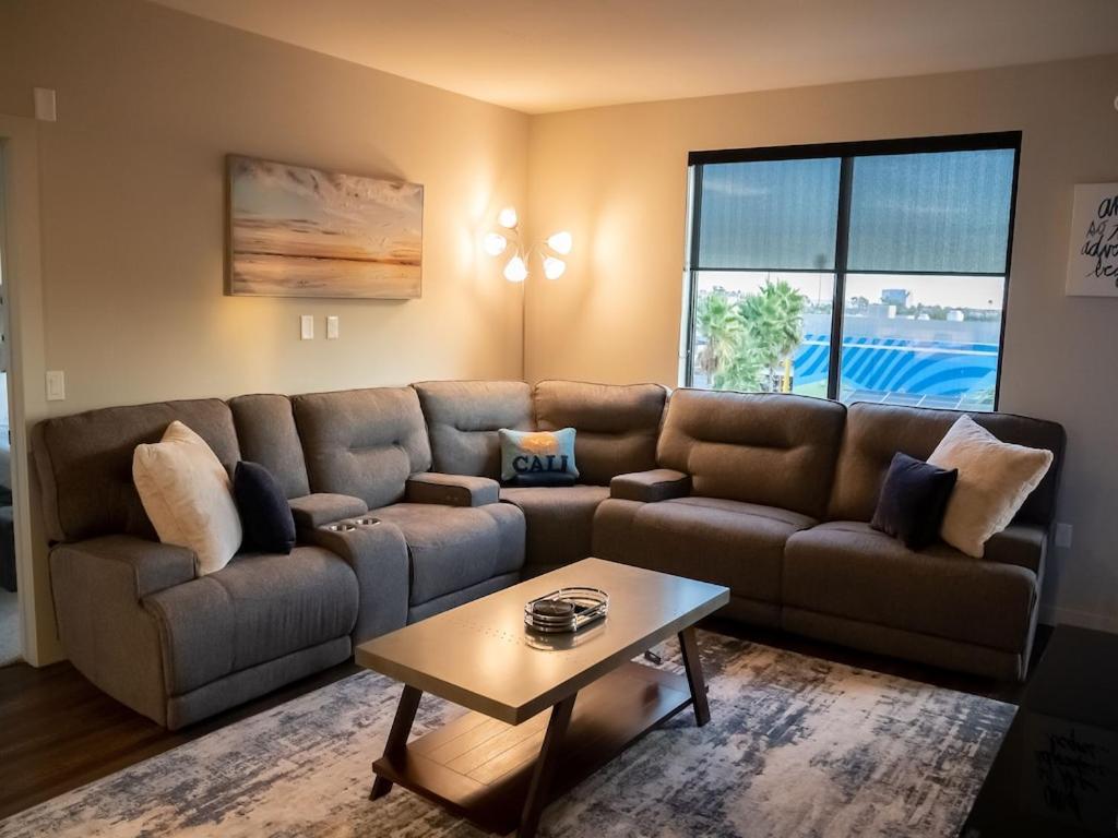 Smart & Luxurious ~ Mins To Disney ~ Queen Beds Anaheim Eksteriør bilde
